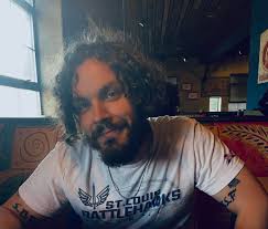 Anyone know of someone in the Overland Park area that can amazingly cut my  senior, curly hair? My hairdresser disappeared, and we all know how  devastating that is! Thanks!