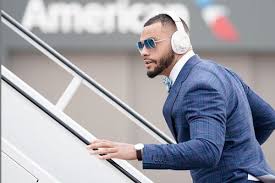 Through her successful modeling career, she reportedly earns an. Who Is Quarterback Dak Prescott S Girlfriend Look At The Long List Of Partners He Has Dated Ecelebritymirror