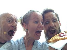 Vafler og BarneTV show i konserthuset! En aldri så liten pause fra  solsteken😘