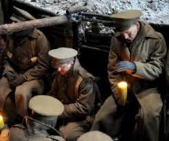 Apocalypse, la guerre des mondes est une série de six films documentaires qui retrace l'affrontement des deux mondes de la guerre froide, de 1945 à 1991. Replay 14 18 La Grande Guerre En Couleur Dans L Enfer Des Tranchees