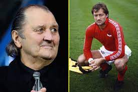 Frank worthington never wore shin pads, wore his socks round his ankles, scored some amazing goals and entertained thousands during a career spanning 25 years and 24 clubs. Ycsy244 Xqoagm