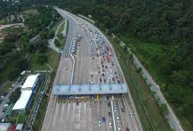 Pengendali lebuhraya berkenaan, anih berhad dalam taklimat kemaskini status tengah hari tadi memaklumkan, ada laluan lain yang kini turut dinaiki air, di km 126.3 antara chenor dan temerloh. 1 160 Petugas Pantau Rangkaian Lebuhraya Pantai Timur Sempena Musim Cuti Tengkujuh Astro Awani