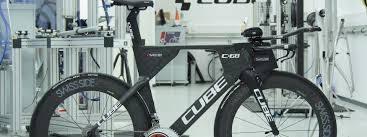 Andreas Raelert Mit Ultimativem Aero Paket Nach Kona Raelert Brothers Triathlon Bike Swimming Equipment Bike Run