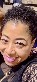 Hello. I'm Carol from Texas. 65 year old Grandma. Adore all things  Christmas. 🎄🎁🌬❄☃️