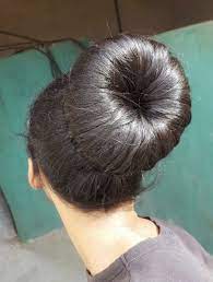 تسريحة شعر الكعكة كعكة الدونات كعكة شعر كبيرة hair bun big hair bun hair bun donut hair hair big bun hair bun hairstyles for long hair long hair styles