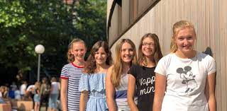 In many states, the realschule and hauptschule have merged into one (where a student has the possibility to do a realschulabschluss after they have completed their hauptschulabschluss). Linden Realschule Webseite Der Linden Realschule