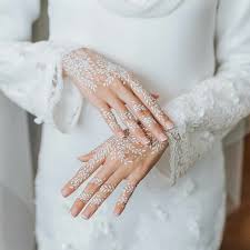 Pin De Tbilisi Marneuli En Henna En 2020 Dibujos Con Mandalas Peinado Y Maquillaje Cristales