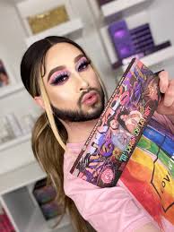 Makeup by Paul & Jenn Paul Slaying his sold out Til' Death Do Us Part  Palette 🔥🔥🔥 work honeyyyyy 🍯 💕 #glitterrealm