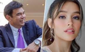 Jay Fernando's Instagram, Twitter & Facebook