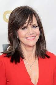 Light waves you can add light waves to your medium length hairs at ends. 30 Best Medium Hairstyles For Women Over 60 Hairstyles Update Medium Hair Styles Over 60 Hairstyles Medium Length Hair Styles