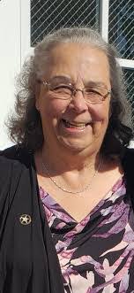 Kandi Walls's Instagram, Twitter & Facebook