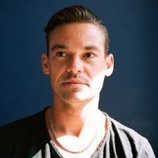 Chris Thomas (@ThomChristmas)