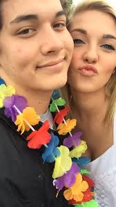 Kelly Stewart (@_kellystewart_)