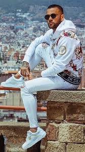 Como vocês podem ver nas fotos abaixo, daniel alves todo no capricho antes de colocar seu. Pin On Fashion