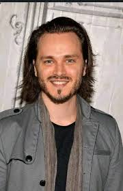 How many people want Carly Corinthos to stay with GH?