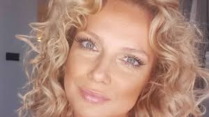 Joanna is also well known as, famous for her roles as dr. Joanna Liszowska Bragged About A New Hairstyle In A Straight Bang It Looks Amazing Asiula Beautiful