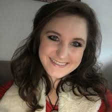 Hannah Holcomb (pinkyshoots200)