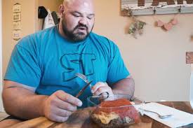 Worlds Strongest Man Brian Shaw Eats 12 000 Calories A Day