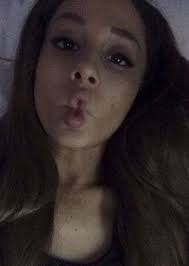 Where does ariana grande go not wearing any makeup? Pin On Ariana Grande
