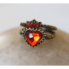 Disney Descendants Inspired Red Heart With Crown Evie Ring Queen Of Hearts Ring Jewelry Jewellery Red Heart Necklace Heart Jewelry Disney Jewelry