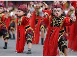 Selain itu tari remo juga dapat ditampilkan pada pertunjukan kesenian ludruk dan juga. 6 Fakta Menarik Tari Remo Tari Tradisional Khas Jombang Surabaya Liputan6 Com