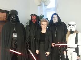 Gdy przeczytałem, zresztą całe lata temu, książkę daneelsa i zapoznałem się z tym zdaniem zrozumiałem wiele. Sithowie U Prezydent Lodzi Gwiezdne Wojny W Uml Lodz Nasze Miasto