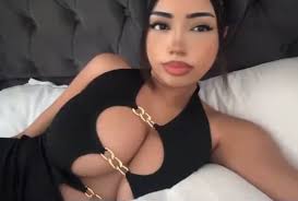 GOONING 🩷 on X: Id let @abbyybruh ruin me so hard~ I would be her  submissive slave and let her tie up down, for her to endlessly use me for  her pleasure