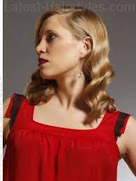 Best Medium Length Hairstyles For Women In 2021 Wavy Hairstyles Medium Medium Length Wavy Hair Medium Length Hair Styles