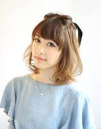 ポイントのあるハーフアップアレンジ ショート ヘアアレンジ デート ヘアスタイル ミディアムボブ