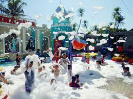 Selain pesan tiket masuk tempat wisata di jawa timur dengan to do dari tiket.com, kamu juga bisa pesan tiket pesawat, tiket kereta, sewa mobil, maupun pesan hotel di tiket.com. Lokasi Dan Harga Tiket Masuk Dira Park Garden And Resto Ambulu Jember Serunya Menikmati Liburan Serasa Di Belanda Daka Tour