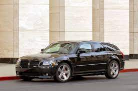 The Sport Wagon Enthusiast Dodge Magnum Srt 8