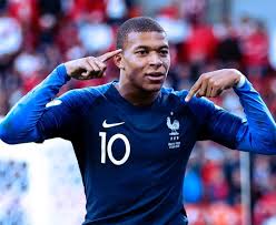 Kylian mbappe age, birthday facts and birthday countdown. Kylian Mbappe Scores His 100th Career Goal At 20 Years Of Age