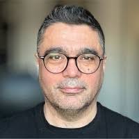 100+ perfiles de «Farzan»