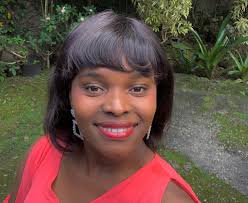 Esther Petit-Homme, lire pour regarder le monde les yeux grands ouverts