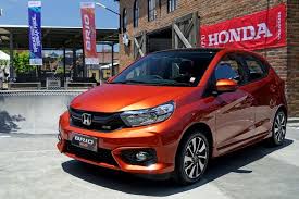 Hubungi dealer honda dan dapatkan harga brio 2021 pastinya. Harga Honda Brio Naik Di Awal 2021 Berikut Simulasi Kreditnya Dengan Dp Rp 70 Juta Gridoto Com
