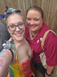 Hi everyone! Just wanted to let everyone know if the wonderful human and  the amazing things she does!