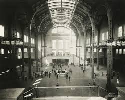 Union Pacific Emd F40Phs At Ogilvie Transportation Center (Chicago, Il) :  R/Trains