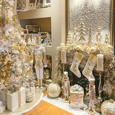 Check spelling or type a new query. Pin By Vhonda Ross On Home For The Holidays Gold Christmas Tree Decorations Gold Christmas Decorations Glam Christmas Decor
