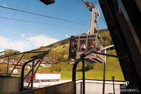 Un'escursione sul monte elmo, una gita in bici lungo la ciclabile della val pusteria fino a san candido, lienz o brunico, una camminata alla cappella di s. Funivia Monte Elmo Alto Adige Per Tutti