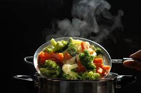Seperti yang sudah diketahui bahwa brokolo merupakan sayuran sehat yang banyak. Rebus Atau Kukus Mana Cara Memasak Yang Lebih Sehat Alodokter