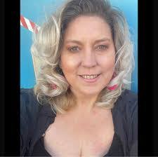 Carrie Gridley's Instagram, Twitter & Facebook