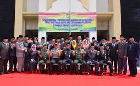 Keuangan daerah adalah semua hak dan kewajiban daerah yang dapat dinilai dengan uang dan segala sesuatu berupa uang dan barang yang kepala daerah selaku kepala pemerintah daerah adalah pemegang kekuasaan pengelolaan keuangan daerah dan mewakili pemerintah daerah dalam. Daftar Nama Nama Pejabat Kampar Yang Dilantik