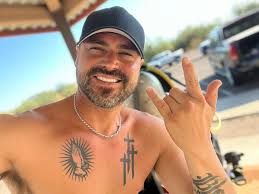 How do I join a rowing club and make new friends?