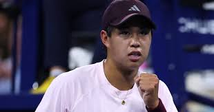 Tien vence Mensik em cinco sets, avança no US Open e entra na briga pelo top 10