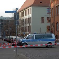 Am frühen morgen sind in thüringens landeshauptstadt zwei menschen durch eine messerattacke verletzt worden. Messerattacke Am Hellichten Tag In Erfurt Opfer In Not Op Thueringen24 De