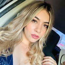 Michelle Rueda (@michelleruedat) • Instagram photos and videos