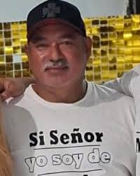 ServicioSocial El día sábado 02 de agosto por la noche, privaron de su  libertad a mi papá al rededor de las 10:00/ 11:00 de la noche Vestía:  playera cuello redondo negra BALMAIN