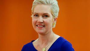 Familienministerin manuela schwesig ist schwanger, ihr mann nimmt elternzeit. Manuela Schwesig So Tapfer Kampfte Sie Gegen Ihre Krebserkrankung Bunte De