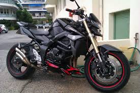 Gsr 750 Moto Voiture Voitures Et Motos Moto Et Motards