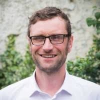 300+ perfiles de «Bootman»